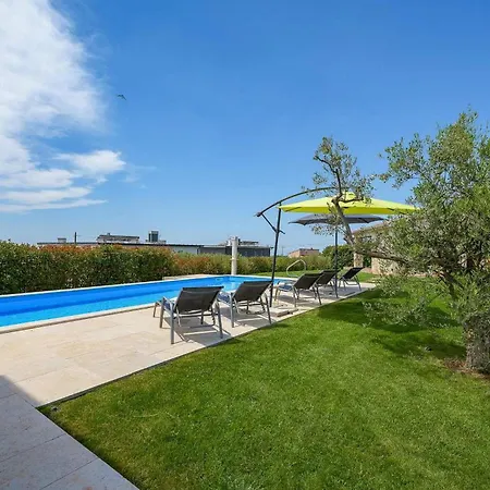 Manuela Feriehus Kaštelir